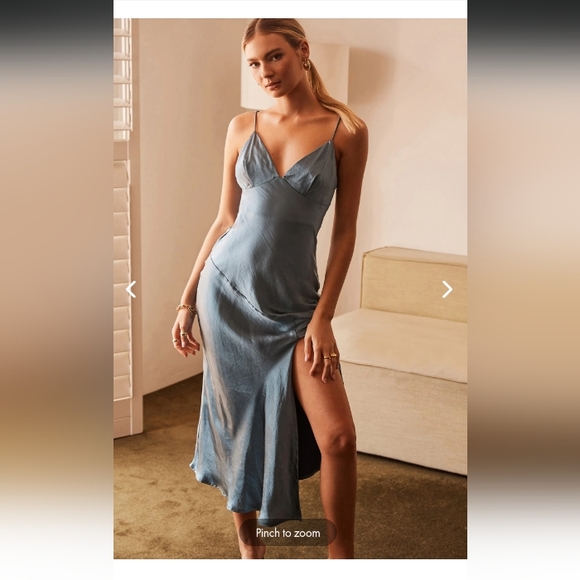 Here Comes The Sun Downtown Cami Strap Front Split Midi Dress NWT Size Large - Picture 1 of 10